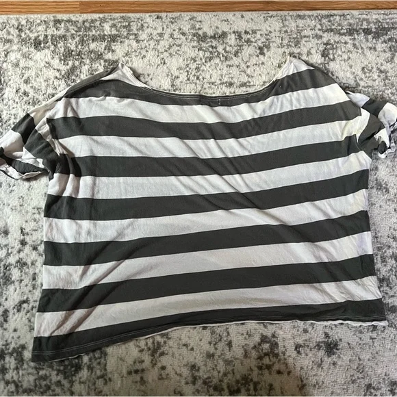 Grey & White Striped Boxy Tee - Picture 3 of 6